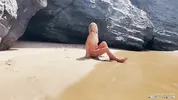 She made me cum in less than a min at the public beach