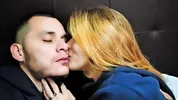 Pareja real teniendo sexo apasionado